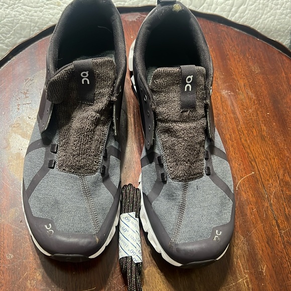 On running Cloud Terry pebble Swiss Engineering size 11.5 - Picture 2 of 9